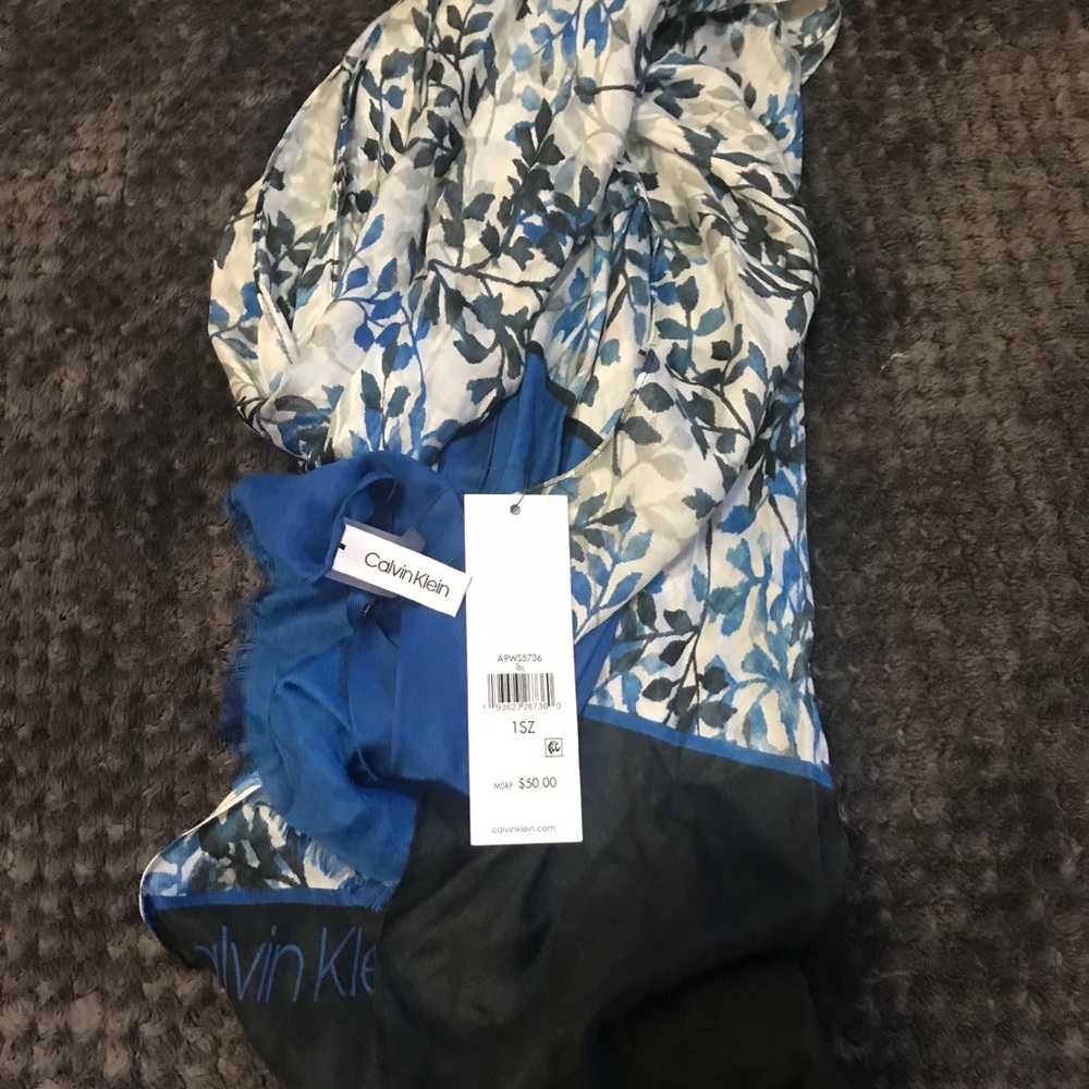 Scarf - Picture 2 of 2